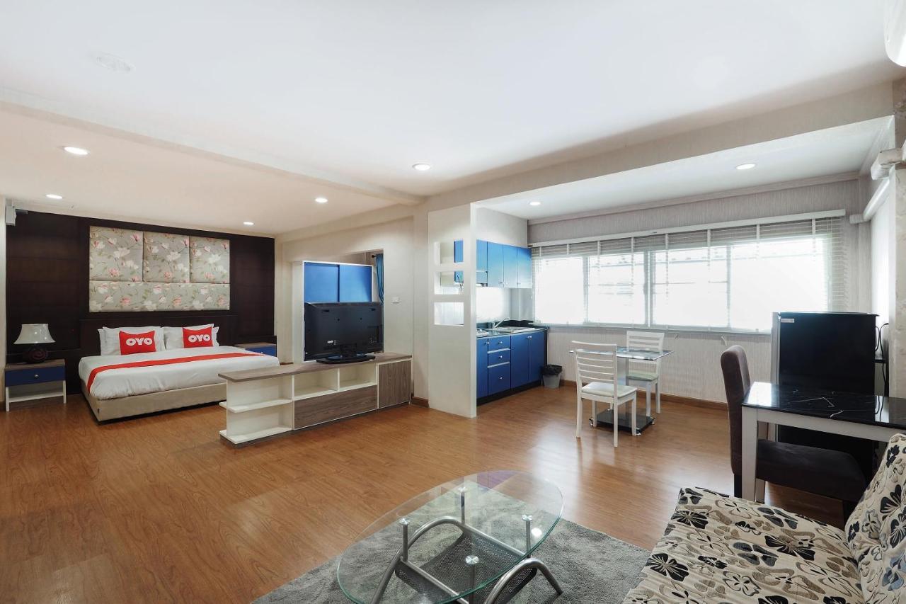 Oyo 995 Blue Cafe Apartment Чиангмай Екстериор снимка
